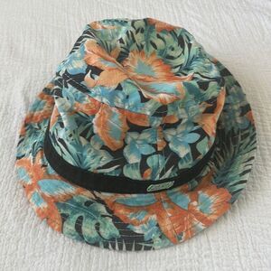 Official Crown of Laurel floral print bucket hat